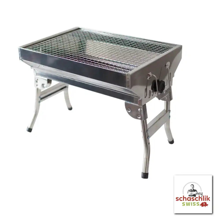 Traditioneller Mangal Schaschlik Grill. Modell "Angler". Aufgestellter Zustand.